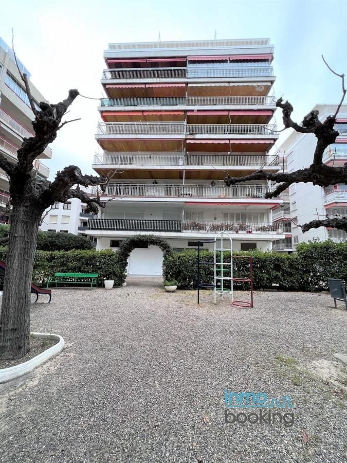 Sun Beach Gisamar Салоу Екстериор снимка